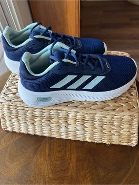 Adidas Cloudfoam Comfy Walking Running Sneakers Athletic Shoes Women’s 8